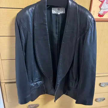 Cizenne 블랙 가죽 자켓 사이즈 9 소가죽