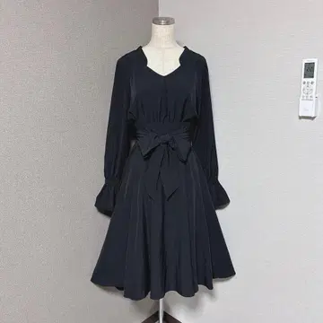 스파이럴걸 리본 테일 플레어 롱 원피스 블랙