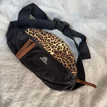 GREGORY 바디백 레오파드 무늬