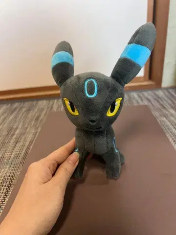 색이 다른 블래키 봉제 인형 포켓몬 약 20cm