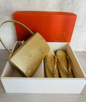 골드 컬러 꽃무늬 자수 백과 조리 세트