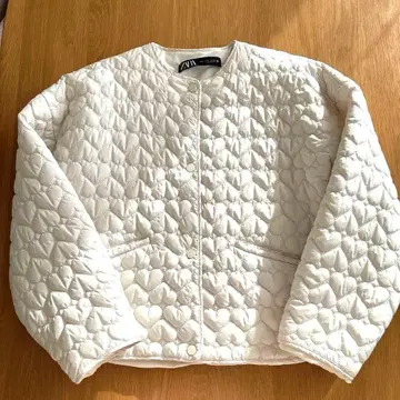 ZARA 너무 귀여운 노카라 다운 하트 US 사이즈 M
