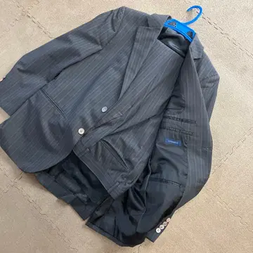 그레이 스트라이프 비즈니스 정장