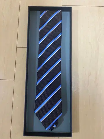 Ermenegildo Zegna 스트라이프 넥타이