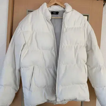 AZUL 화이트 다운 자켓 (충전솜)