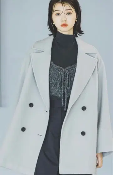 NATURAL BEAUTY BASIC 더블 브레스트 형태 미들 코트