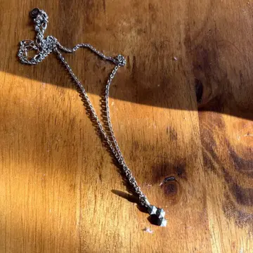 garni 목걸이 Honeycomb Studs Pendant S