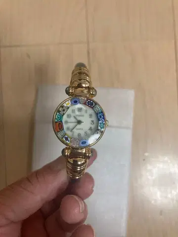 [ 미사용 새상품 ] 베네치아 시계 [ 유리 흐림 있음 ]