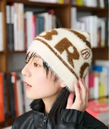 UMBRO x FREAK'S STORE 모헤어 로고 비니