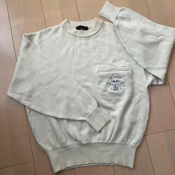 BLACK PIA 아이보리 스웨터