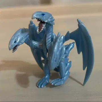 유희왕 블루아이즈 얼티밋 드래곤 피규어 푸른 눈의 궁극룡