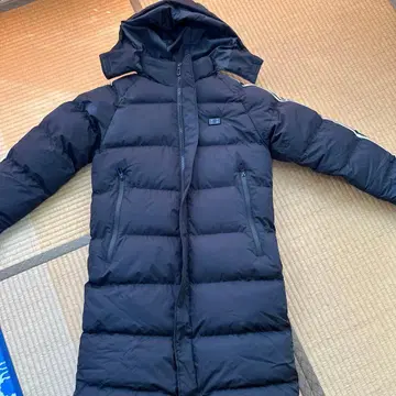 블랙 롱 다운 자켓 히터 기능 포함