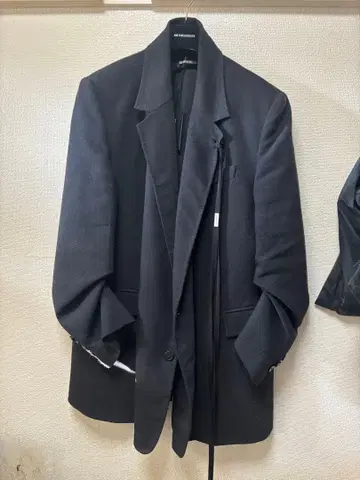 안드묌 르 메스테르 자켓