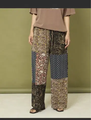 프리다 패치워크 패턴 와이드 팬츠