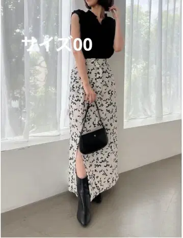 [ 택 포함 미사용 새상품 ] 스나이델 바리에 프린트 내로우 스커트 00