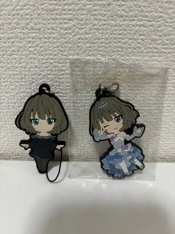 타카가키 카에데 러버 스트랩 2종 세트