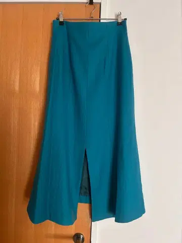 클리닝 완료 VERMEIL par iena 앞 슬릿 플레어 스커트