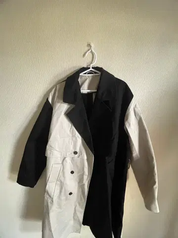 ZARA 트렌치코트 블랙/화이트 M