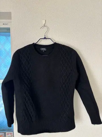 A.P.C. 블랙 케이블 니트 스웨터 M