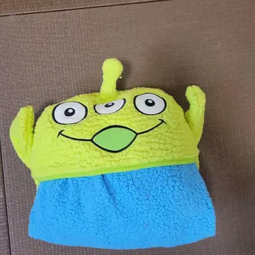 에이리언 캐릭터 플리스 담요