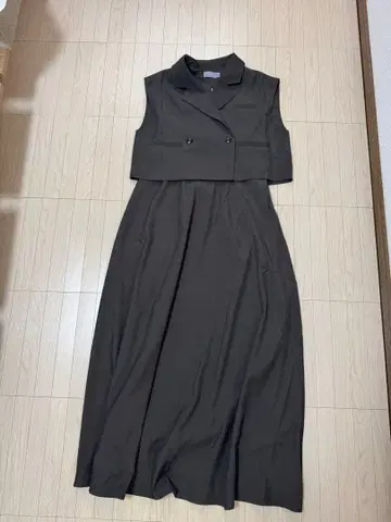 슬리브리스 셔츠 원피스 다크 브라운