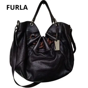 새상품급 FURLA 숄더백 하프문 가죽 2way 키링