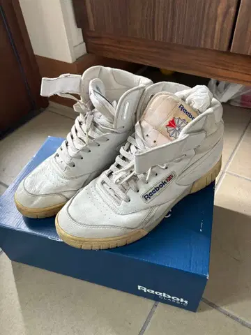 Reebok 하이컷 스니커즈 화이트