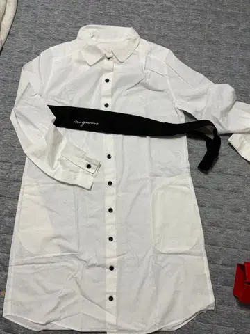 To b. by agnes b. 화이트 셔츠 원피스 넥타이 포함