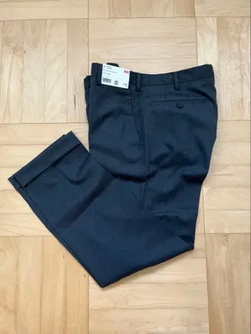 [ 미사용 ] 유니클로 스트레치 울 슬림 핏 팬츠 다크 그레이 82