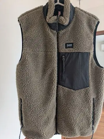 TAION 플리스 베이지 리버서블 베스트