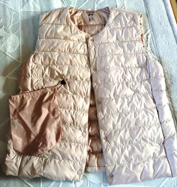 유니클로 퍼프 테크 컴팩트 베스트 핑크 여성용 L 사이즈