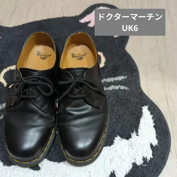 닥터마틴 3홀 UK6