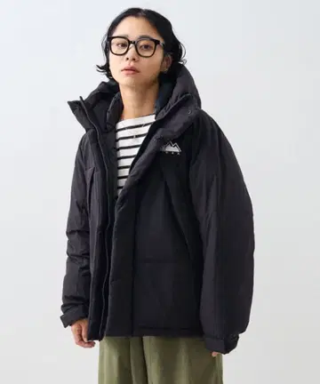 FIRST DOWN x FREAK'S STORE 패널 숏 다운 M 사이즈