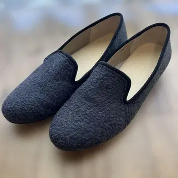 그레이 플리스 슬립온 플랫슈즈