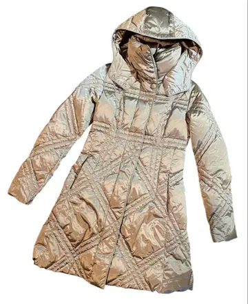 CBY 치바이 고급 샴페인 골드 다운 코트 미사용 택 포함 38