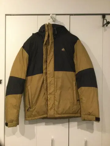 로고스 다운 자켓