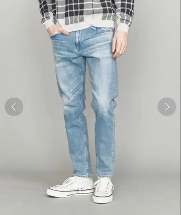 라이트 블루 스키니 데님