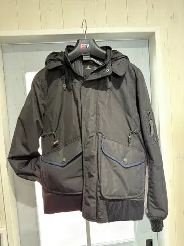 TATRAS 블랙 다운 자켓