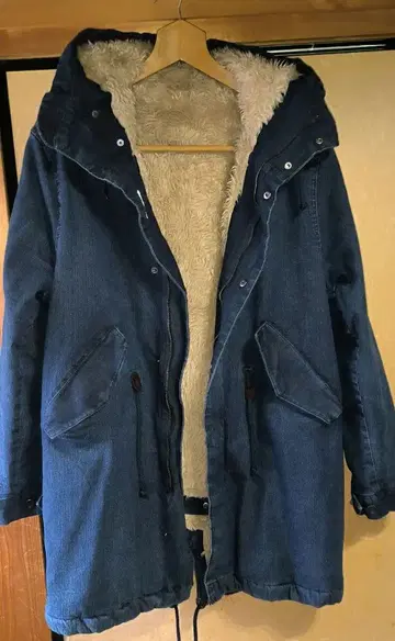 다크 블루 플리스 라이닝 데님 모즈 코트