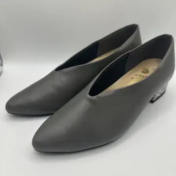 Angie's Closet 그레이 펌프스 22