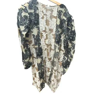 [ 가격 인하 가능 ] CHIKA KISADA 레이스 절개 원피스