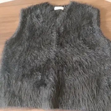 현행 모델 미라 오웬 샤기 베스트 블랙