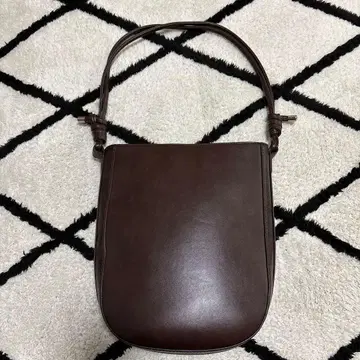 benbe of place 브라운 가죽 백