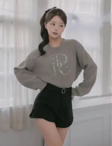 다리치 DR 비쥬 볼륨 리브 니트탑 그레이