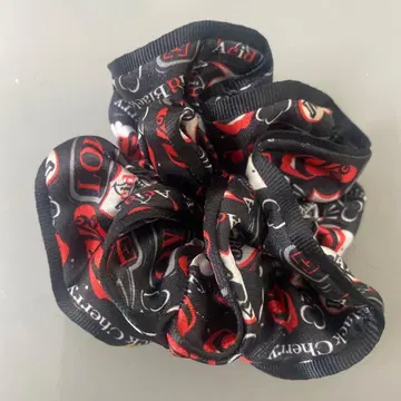 Acid Black Cherry 스크런치