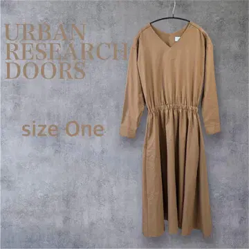 Y028 어반 리서치 도어스 허리 개더 플레어 원피스 브라운