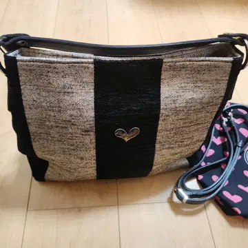 Think Bee! 스트라이프 숄더백