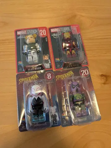 베어브릭 세트 아이언맨 기타