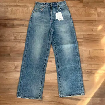 Ingrid 하이웨스트 스트레이트 데님 24인치