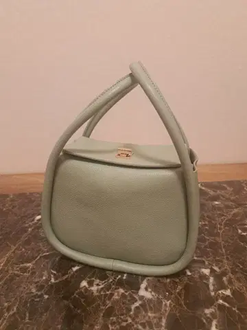 [ 새상품 ] kakatoo 민트 그린 핸드백 탈부착 스트랩 포함